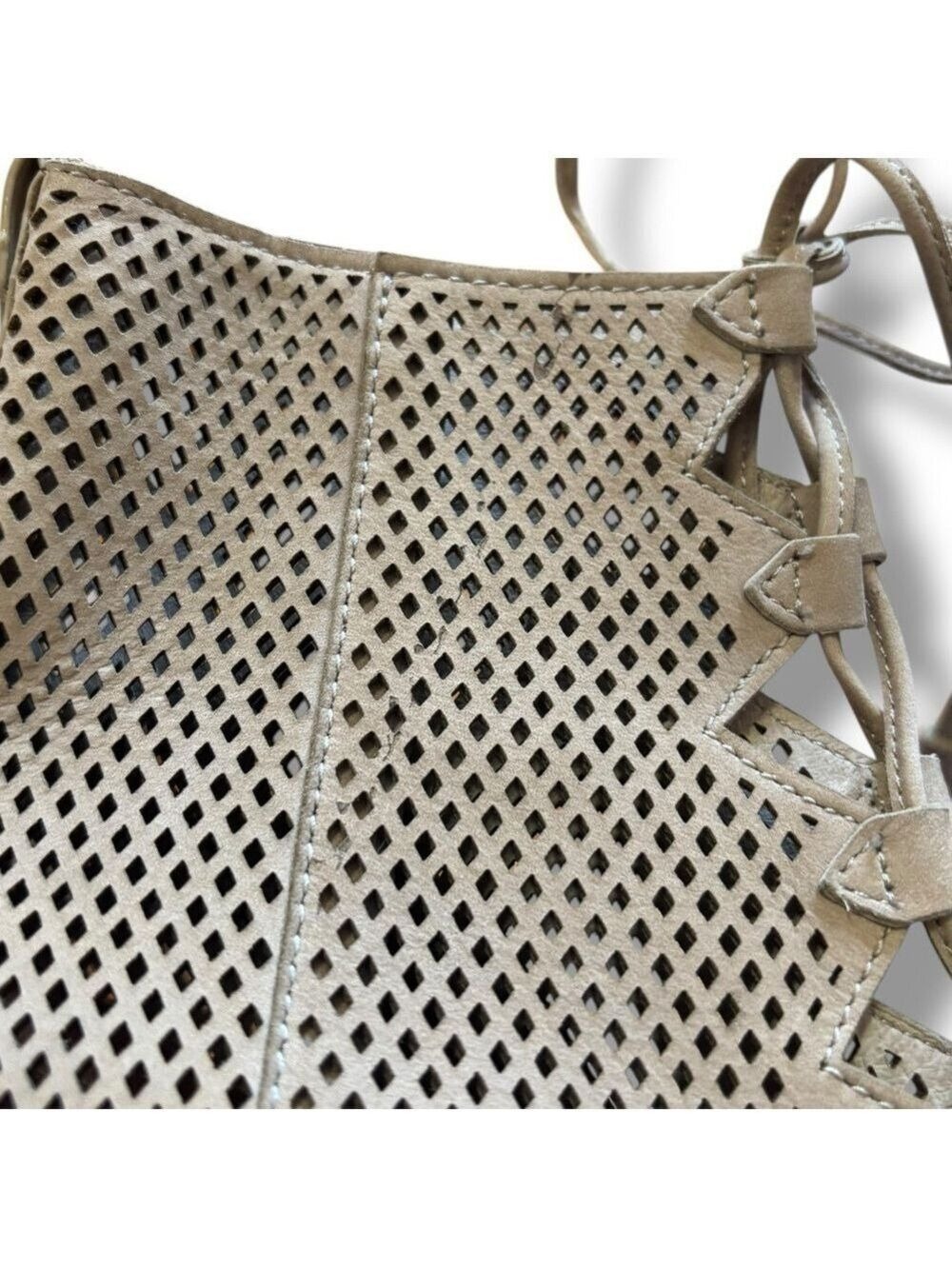 NWOB Frye Taupe Tan Perforated Ghillie Corset Lace Up Booties Size 8M - Picture 8 of 10